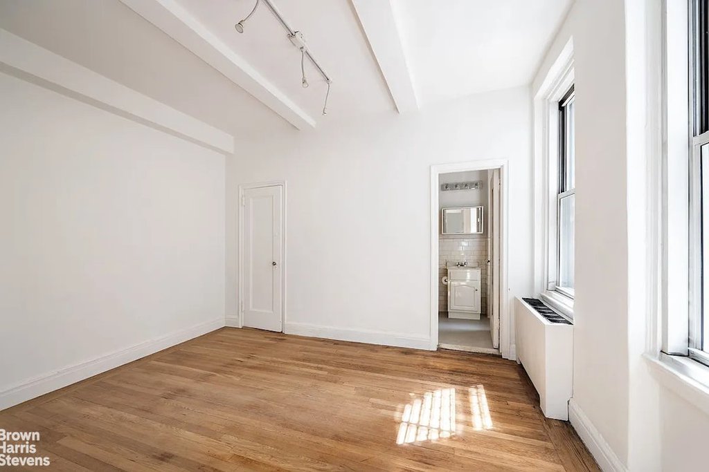 325 West 45th Street, Unit 108 photo 5
