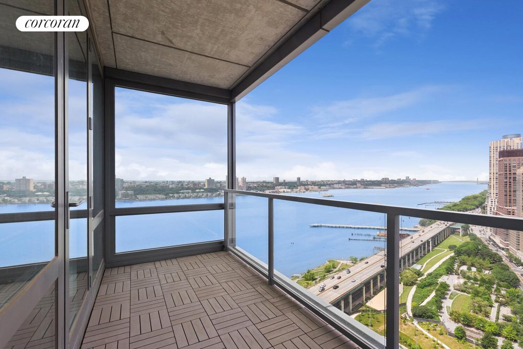 60 Riverside Boulevard, Unit 3101 photo 2