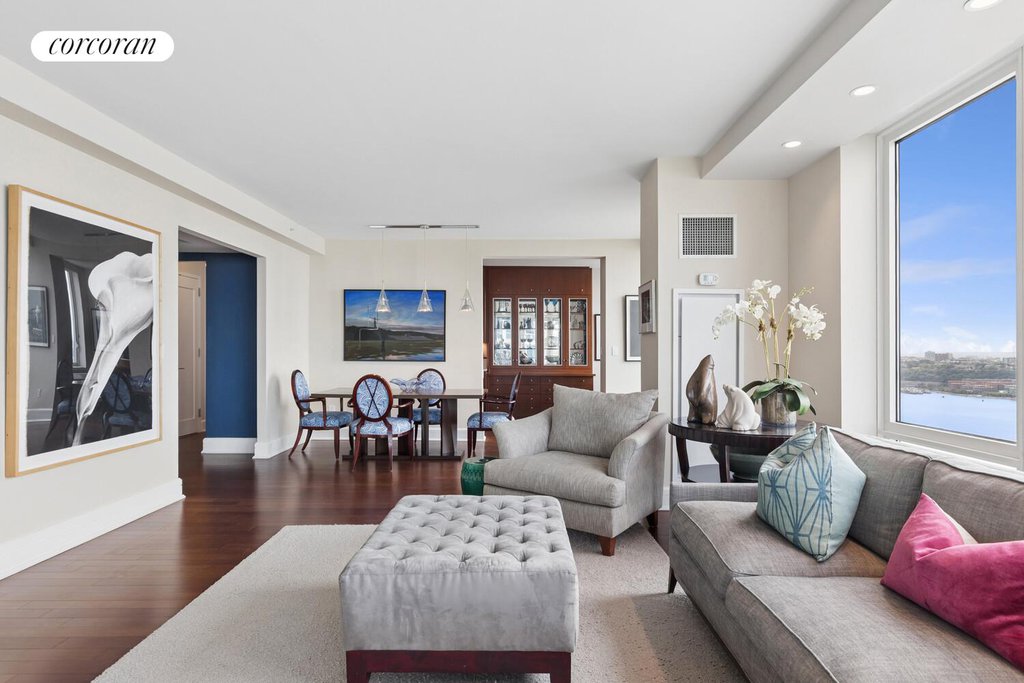 60 Riverside Boulevard, Unit 3101 photo 3