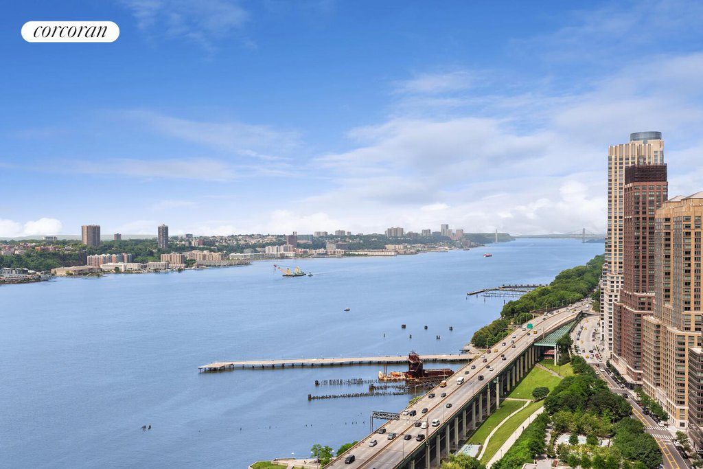 60 Riverside Boulevard, Unit 3101 photo 4