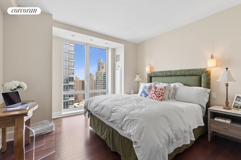 60 Riverside Boulevard, Unit 3101 photo 11