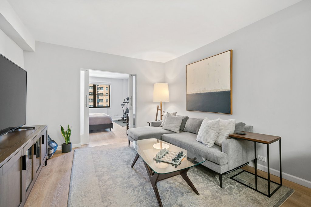 301 East 62nd Street, Unit 14J
