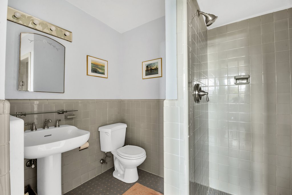 140 Cabrini Boulevard, Unit 1 photo 31