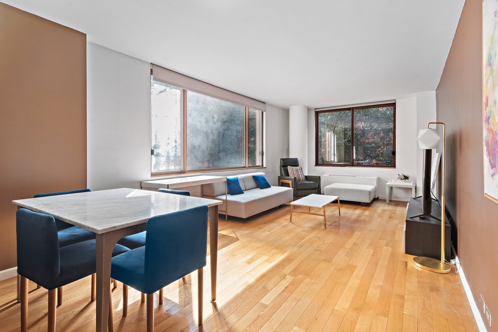 350 West 50th Street, Unit 2G photo 2