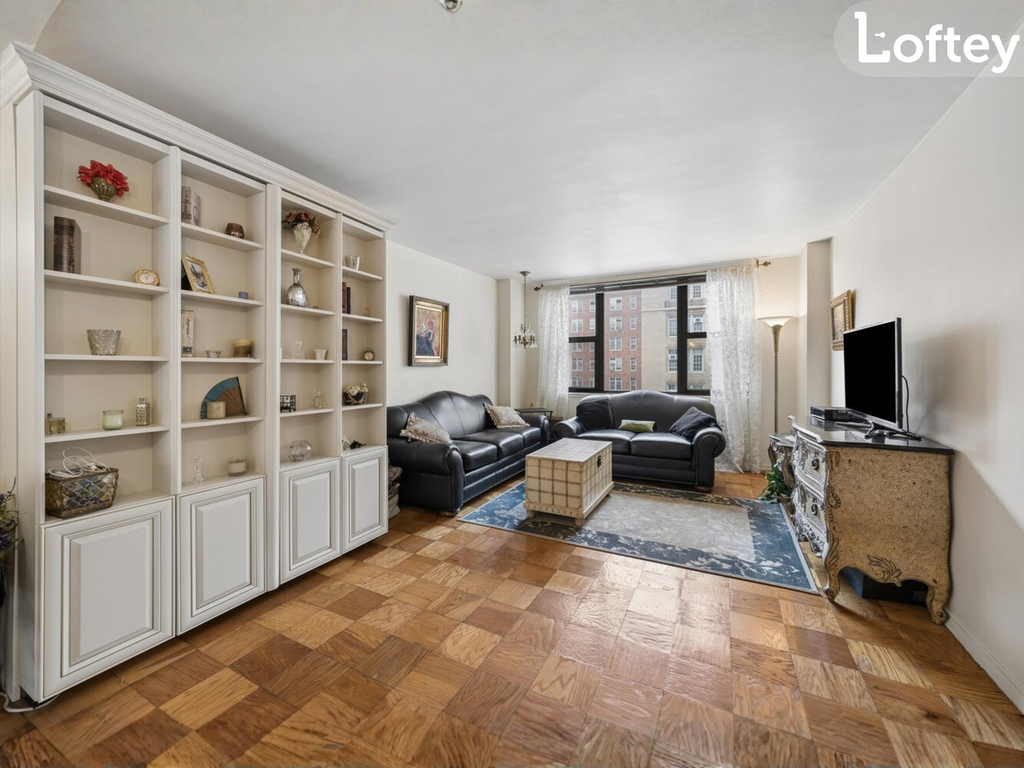130 East 18th Street, Unit 11K photo 2