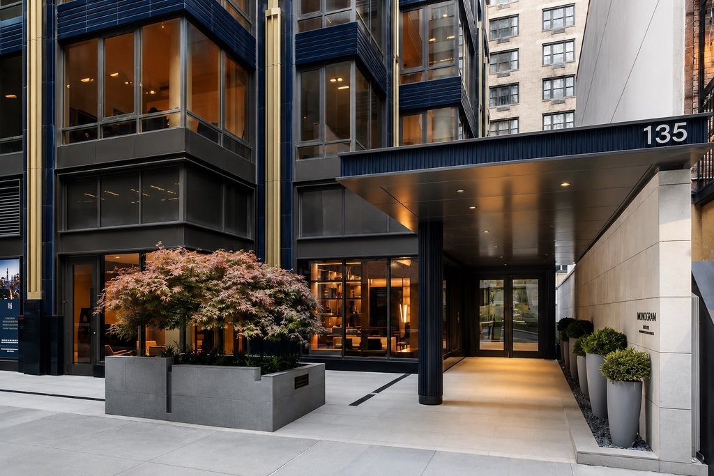 135 East 47th Street, Unit 19C photo 10