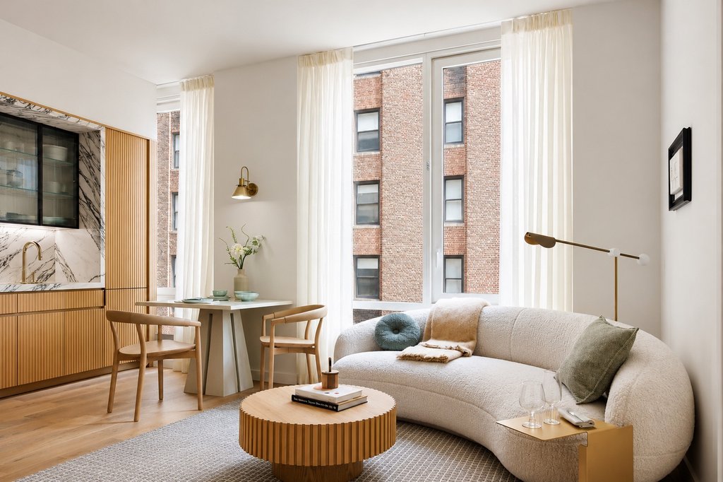 135 East 47th Street, Unit 19C photo 14