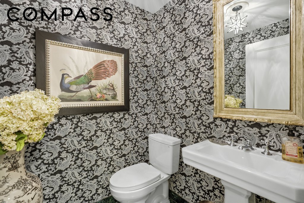 15 East 69th Street, Unit 3B photo 5