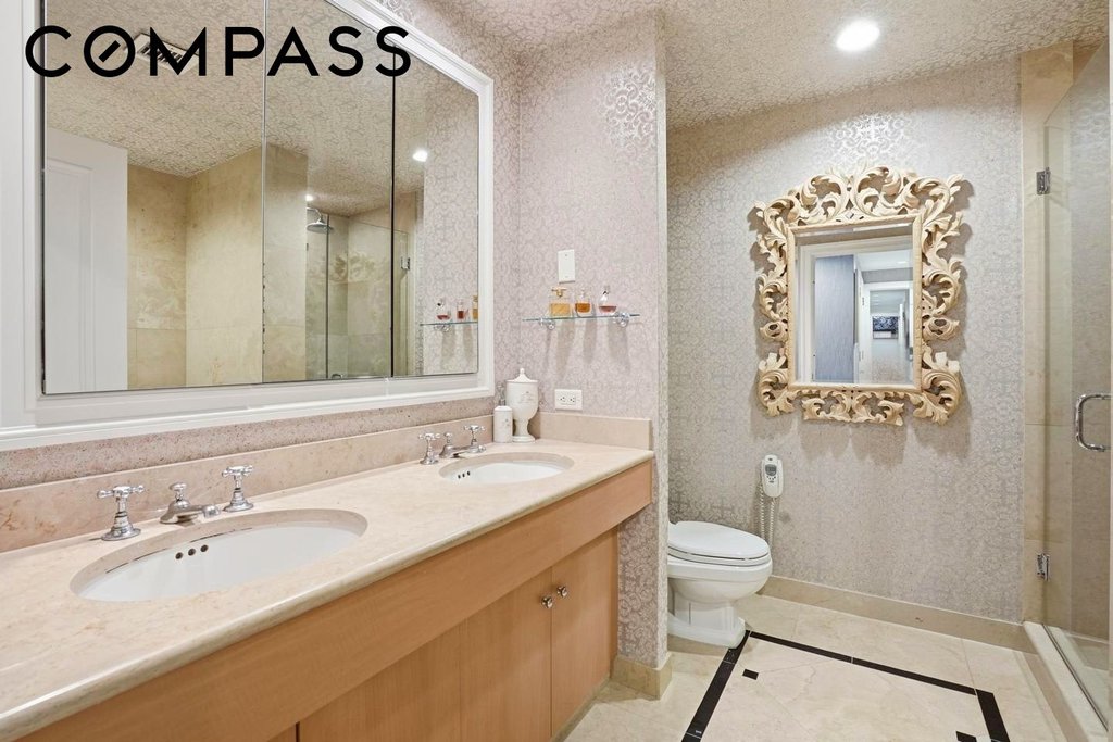 15 East 69th Street, Unit 3B photo 9