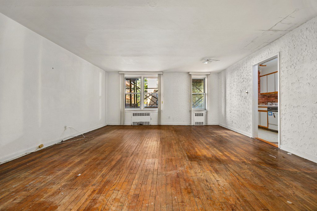 105-33 66th Avenue, Unit 1G photo 3