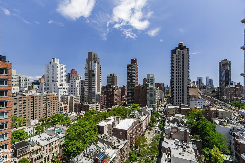 200 East 61st Street, Unit 18DE photo 2
