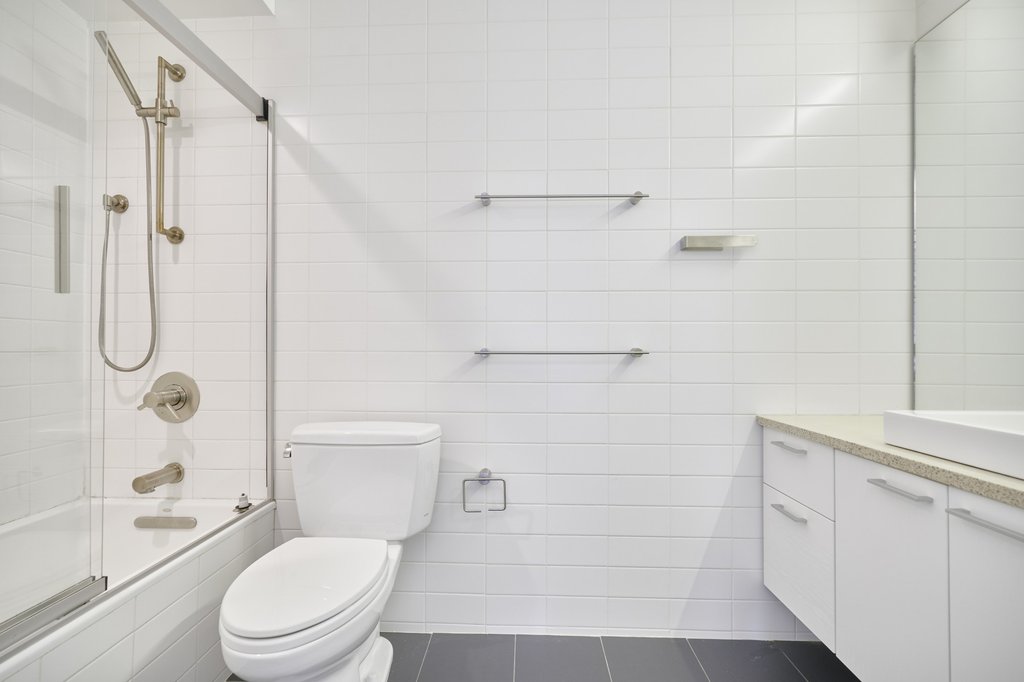 200 East 11th Street, Unit 1201 photo 11