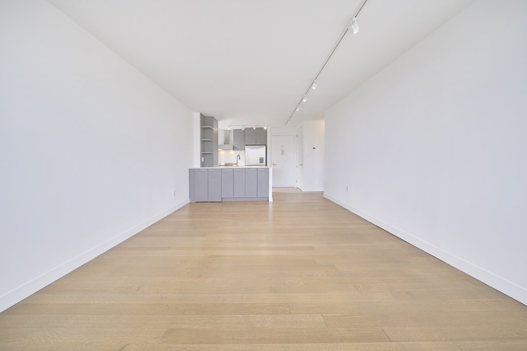 200 East 11th Street, Unit 1201 photo 3