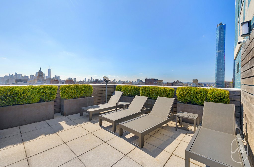 290 Third Avenue, Unit 21C photo 10