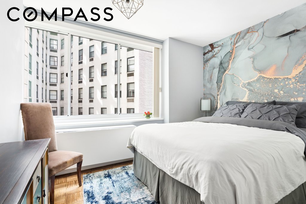 61 West 62nd Street, Unit 6C photo 3