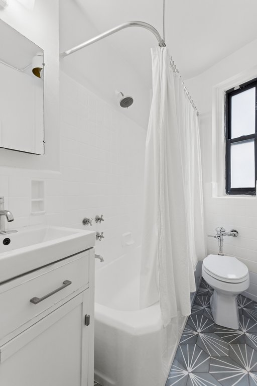 860 Grand Concourse, Unit 4B photo 4