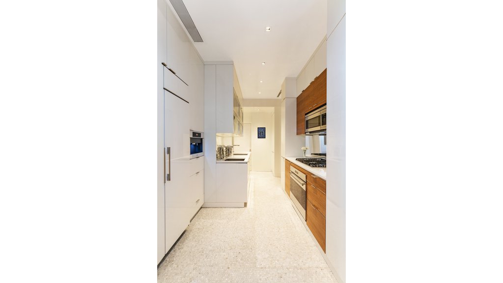 2211 Broadway, Unit 5A photo 5