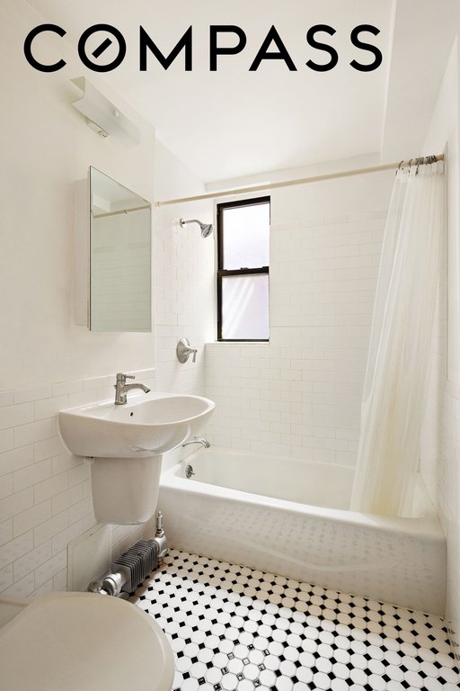 60 East 9th Street, Unit 508 photo 9