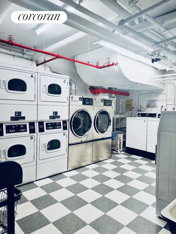 200 East 58th Street, Unit 11H photo 12