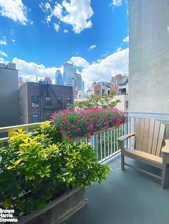 505 West 47th Street, Unit 5DN photo 2