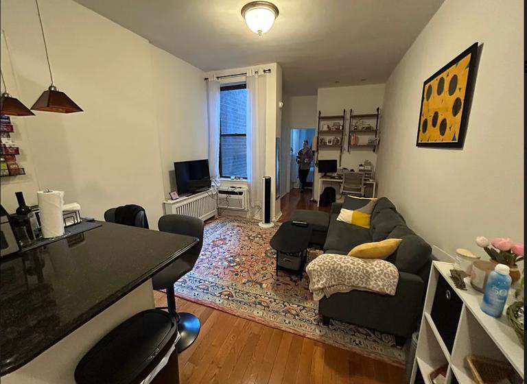 423 East 83rd Street, Unit 2E photo 4