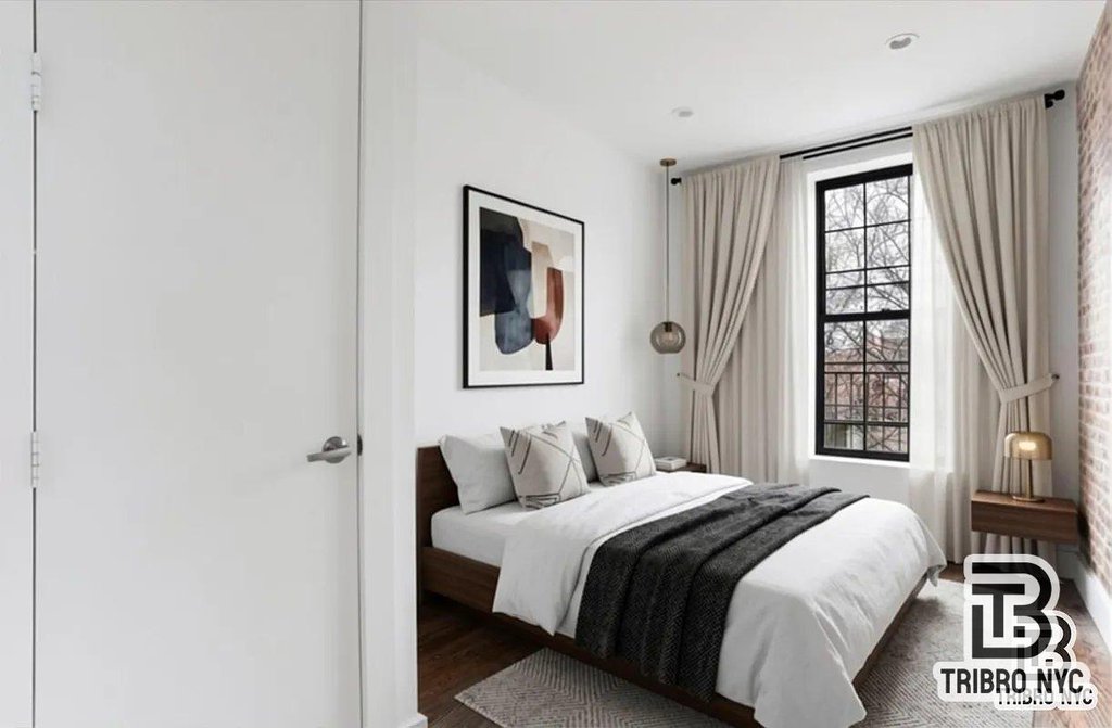 558 Kosciuszko Street, Unit 2 photo 2