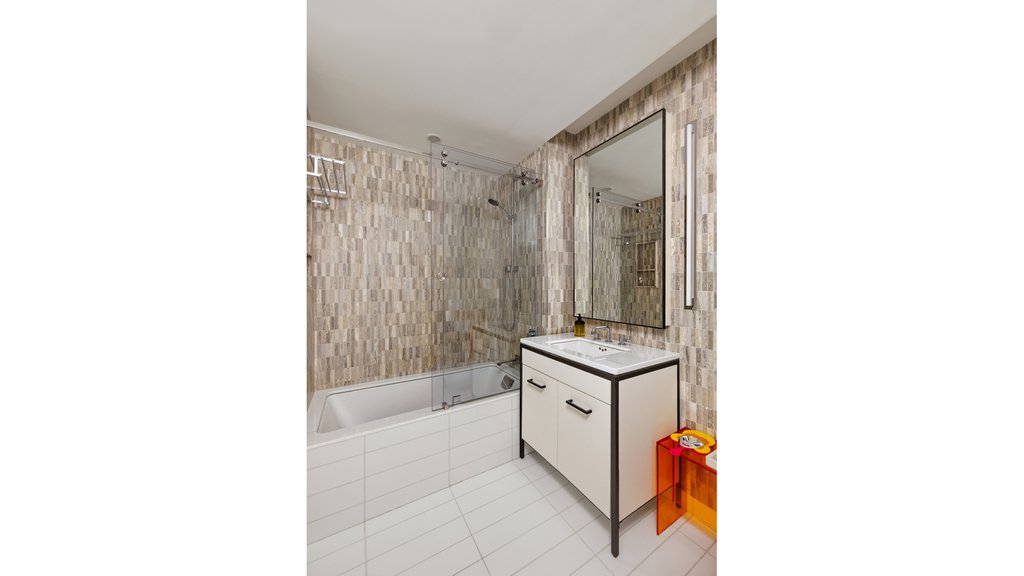 70 Charlton Street, Unit 3G photo 4