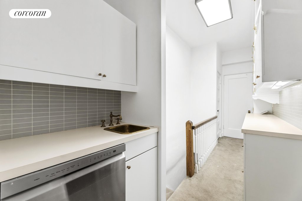 42A Monroe Place, Unit MAIN photo 7
