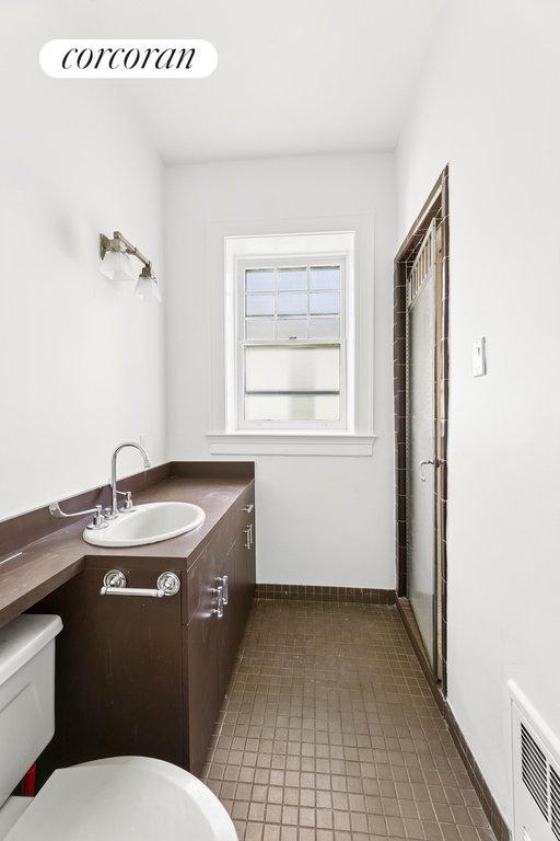 42A Monroe Place, Unit UPPER photo 7