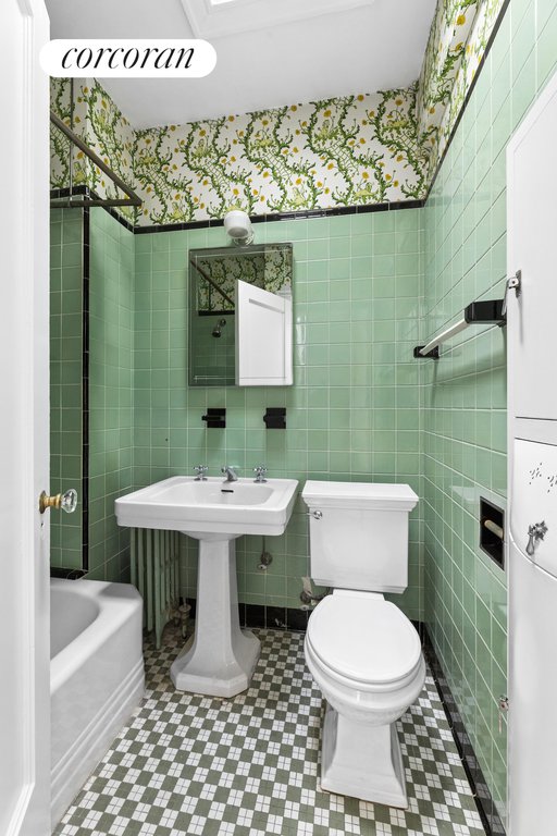 42A Monroe Place, Unit UPPER photo 11