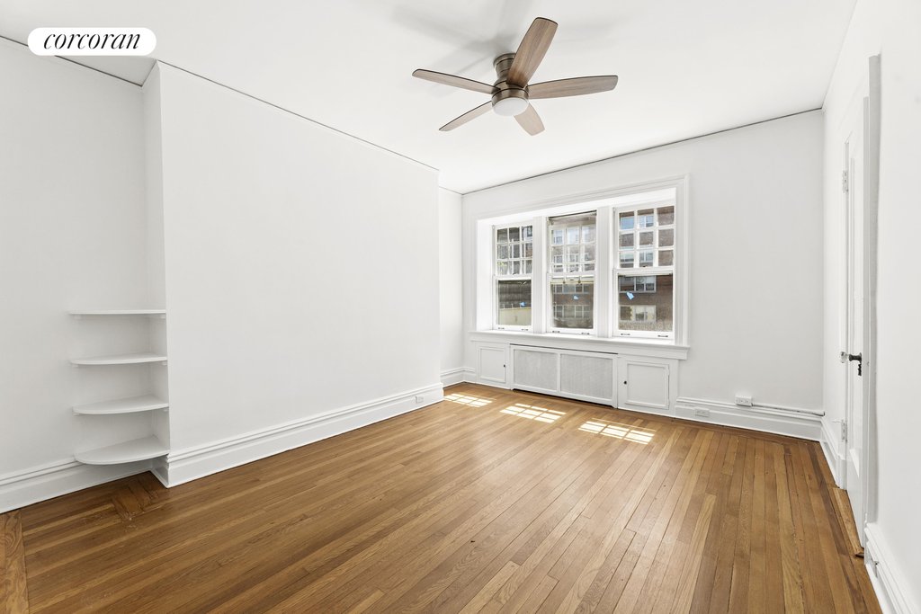 42A Monroe Place, Unit UPPER photo 12