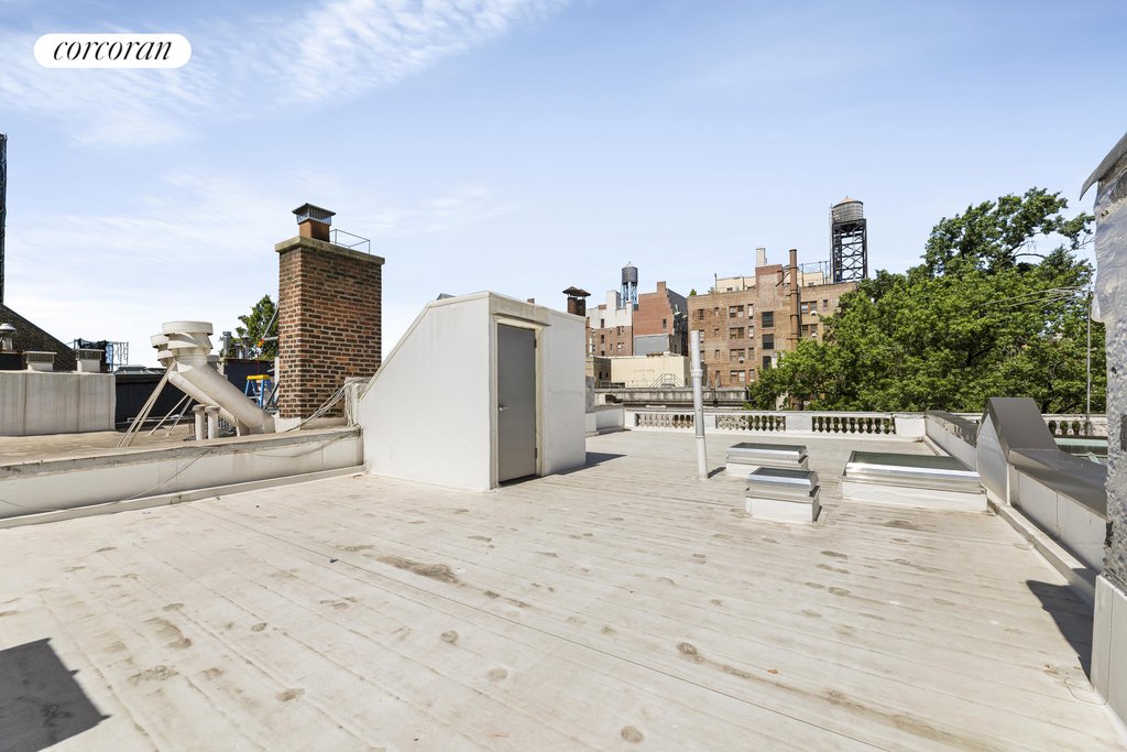 42A Monroe Place, Unit UPPER photo 17