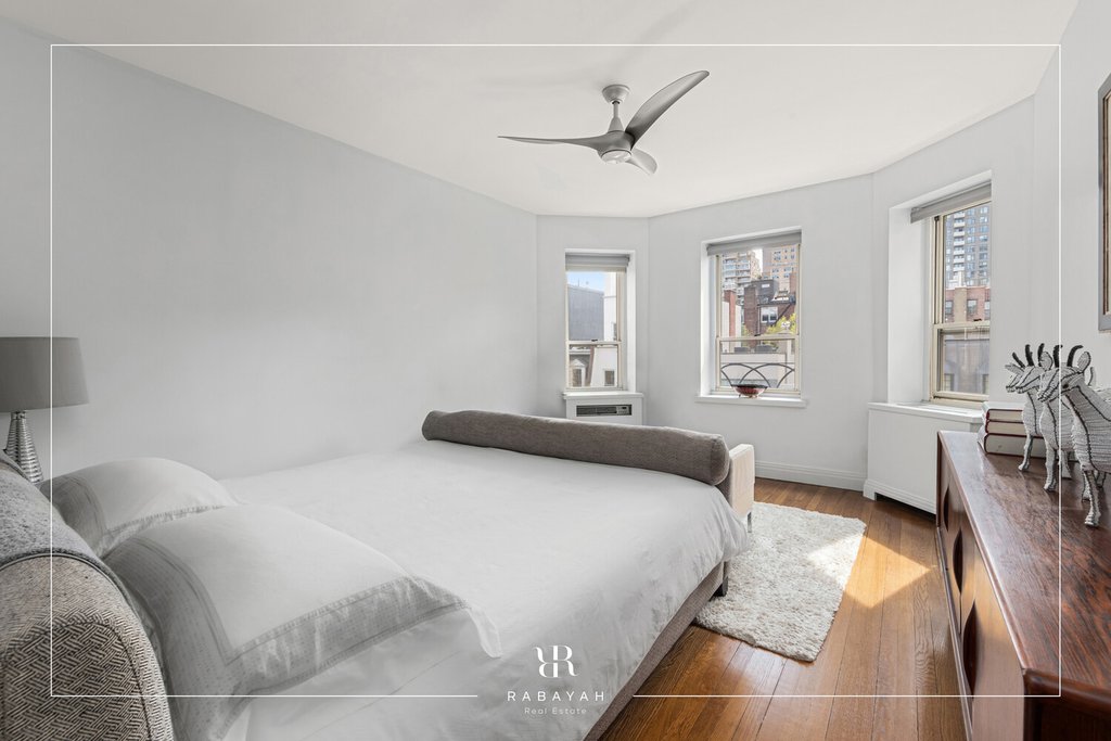 515 East 89th Street, Unit 5DE photo 4
