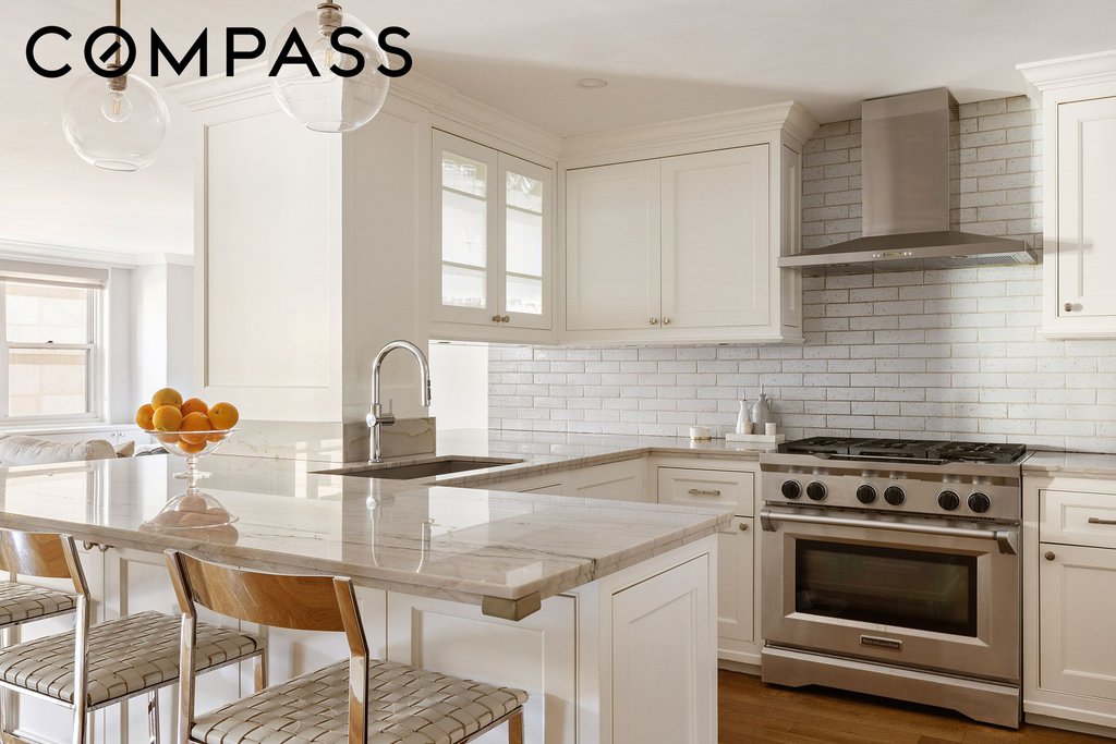 165 West 66th Street, Unit 8ZA photo 2