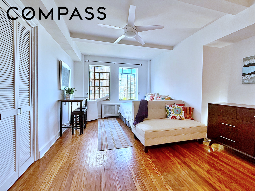 25 Tudor City Place, Unit 1502
