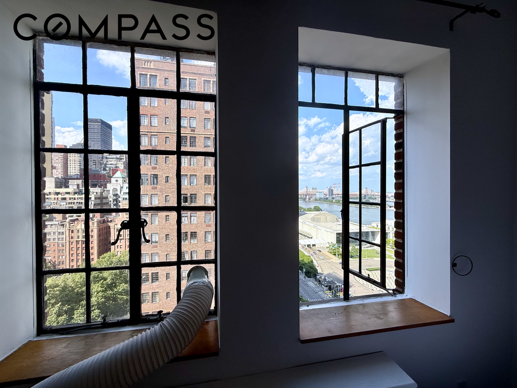 25 Tudor City Place, Unit 1502 photo 7