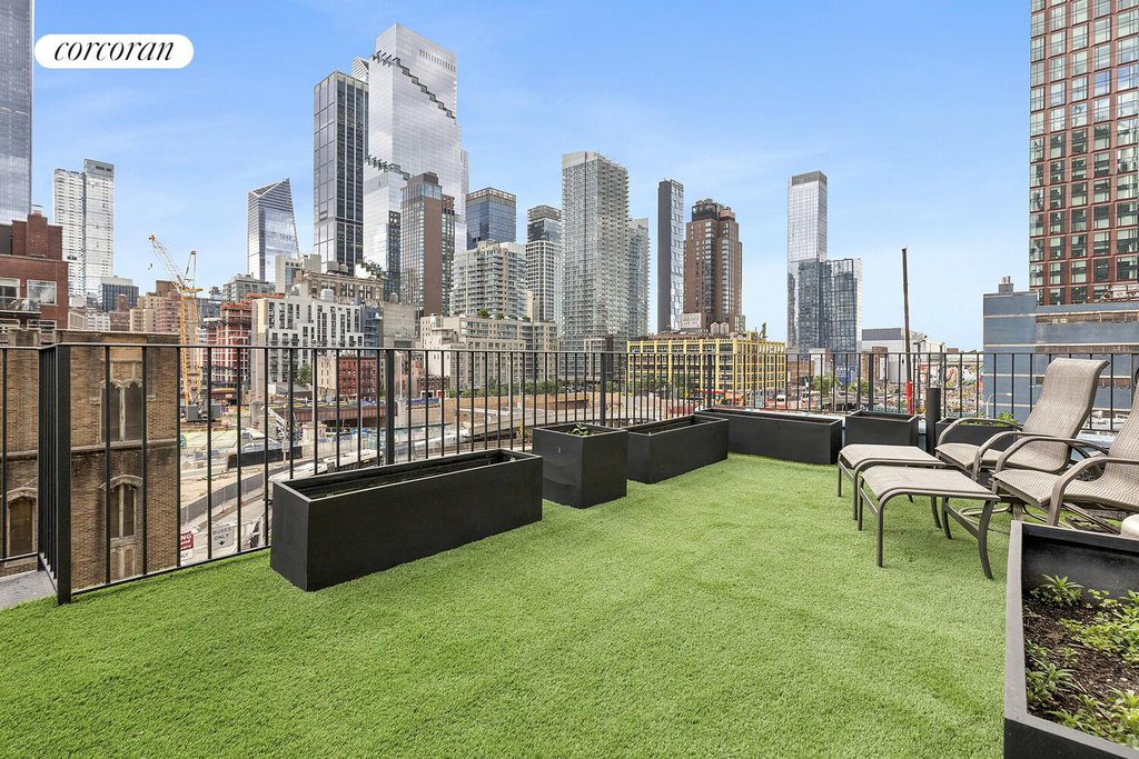 407 West 40th Street, Unit 5A photo 2