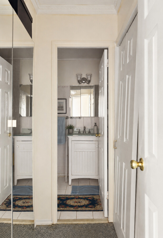 305 East 24th Street, Unit 18K photo 5