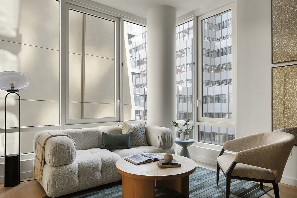 135 East 47th Street, Unit 3D