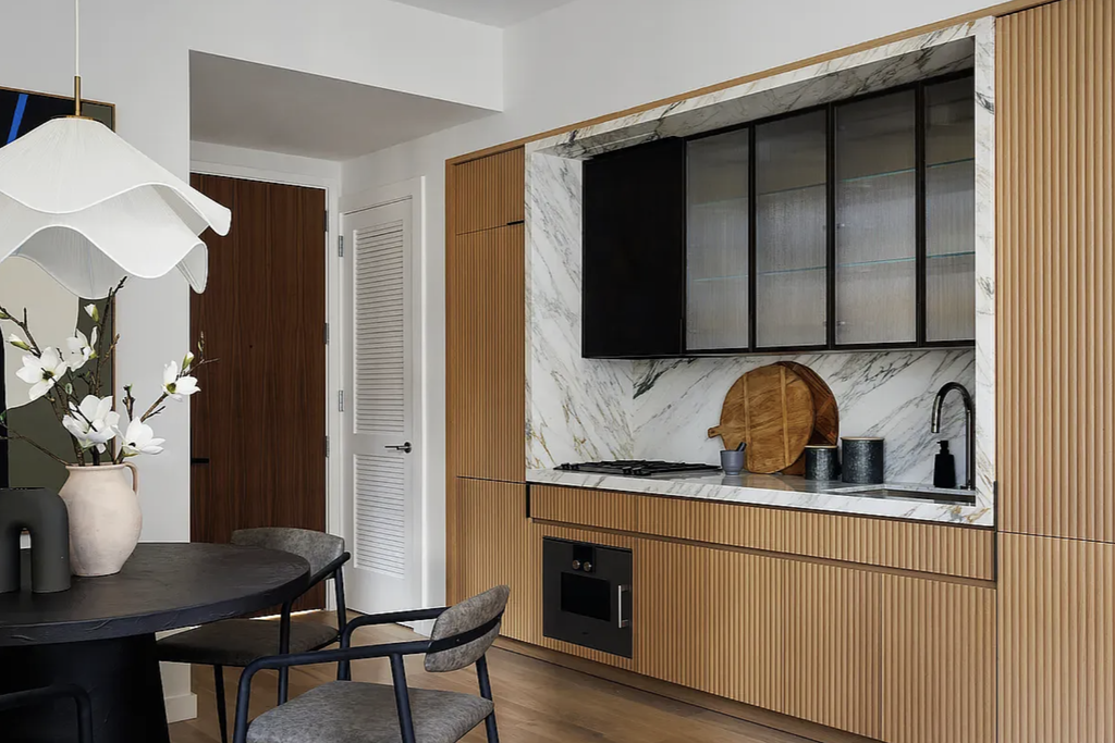135 East 47th Street, Unit 3D photo 2