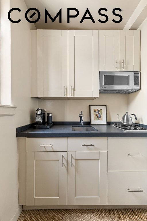 81 Irving Place, Unit 9H photo 5