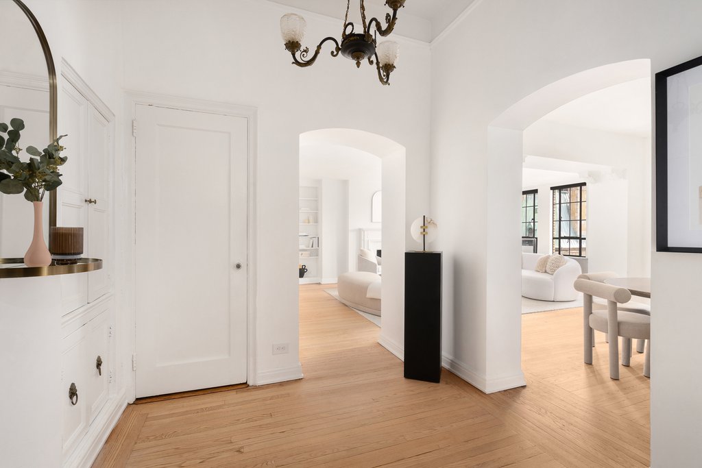 350 West 57th Street, Unit 16J photo 4
