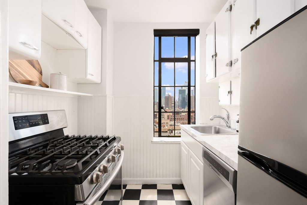 350 West 57th Street, Unit 16J photo 5