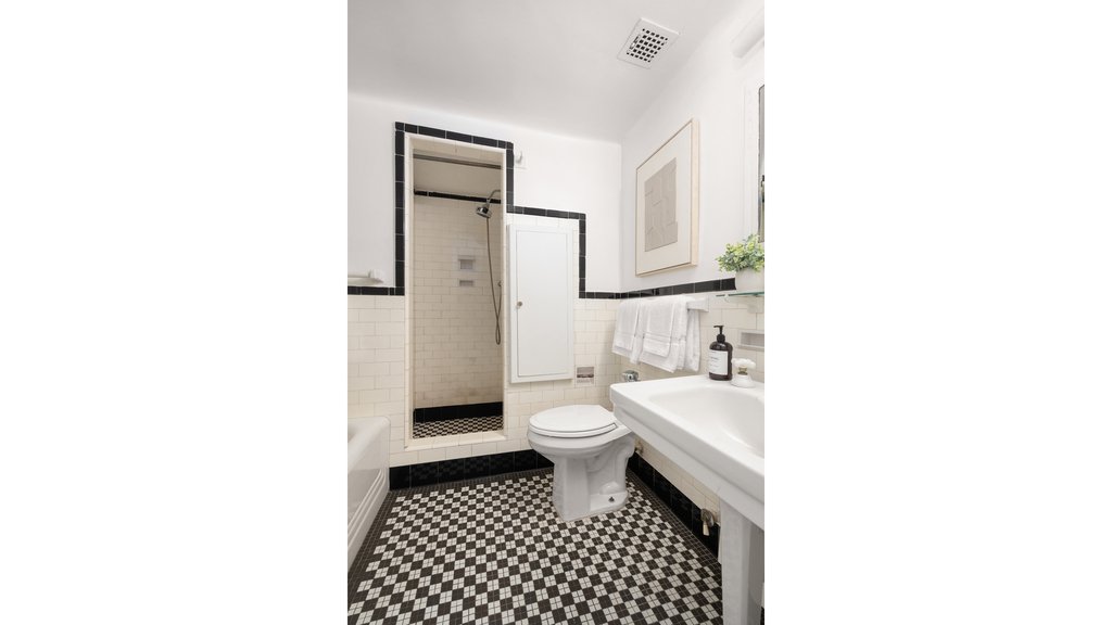350 West 57th Street, Unit 16J photo 7