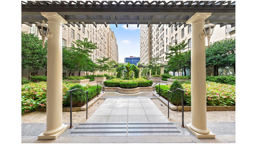 350 West 57th Street, Unit 16J photo 11