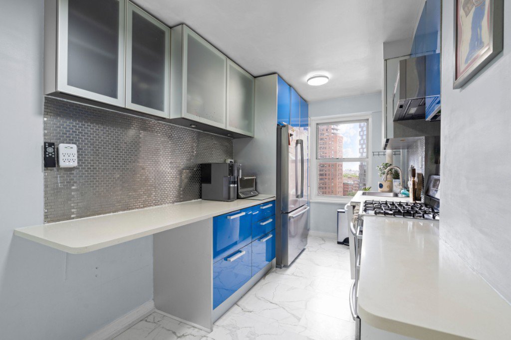 385 Grand Street, Unit L1101 photo 7