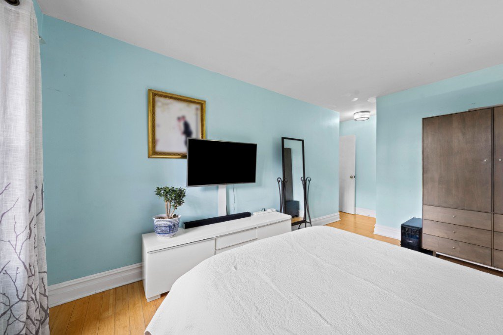 385 Grand Street, Unit L1101 photo 11