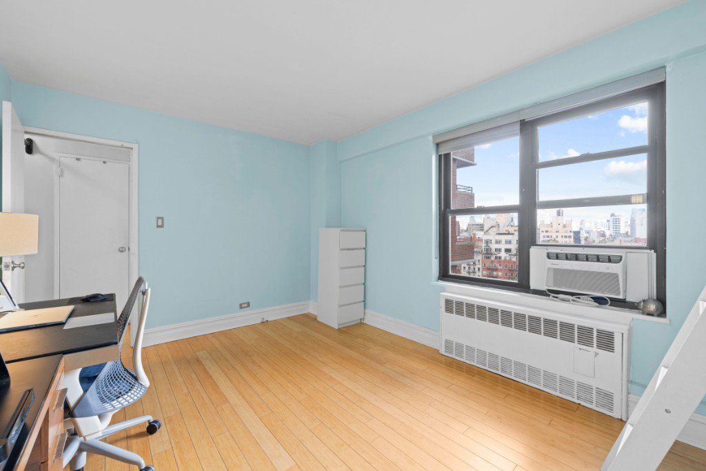 385 Grand Street, Unit L1101 photo 13
