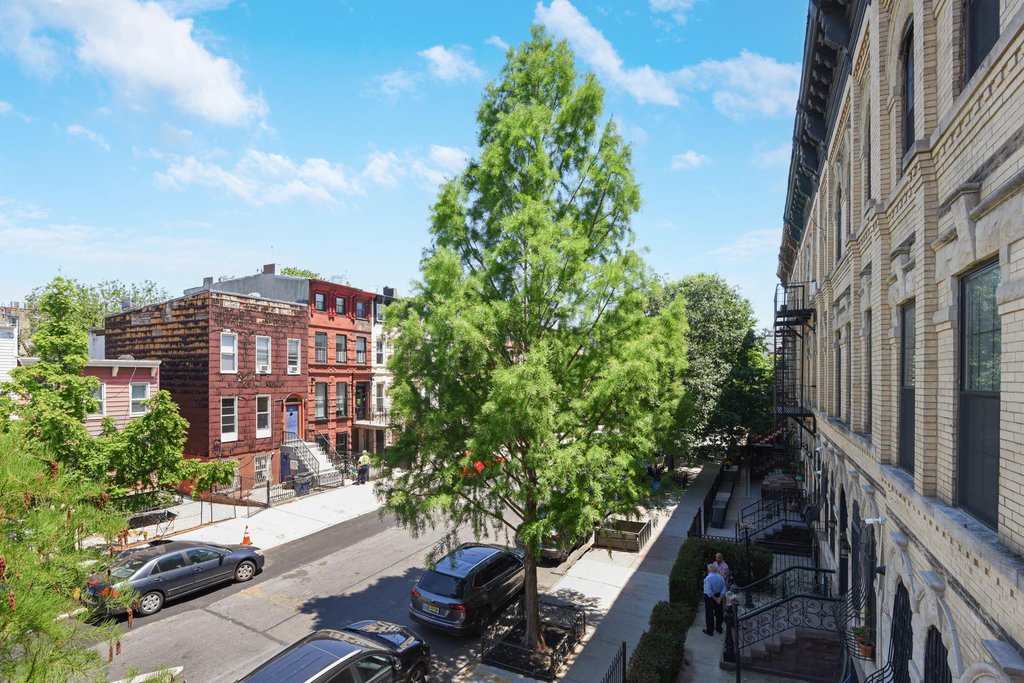 156 Pulaski Street, Unit 2B photo 9