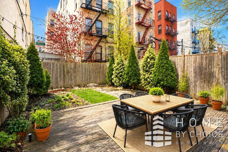 841 Dekalb Avenue, Unit 1R photo 6